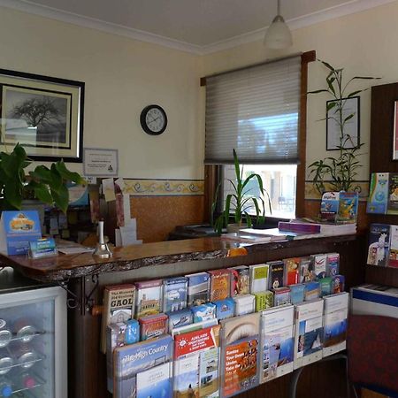 Rippleside Park Motor Inn Джелонг Экстерьер фото